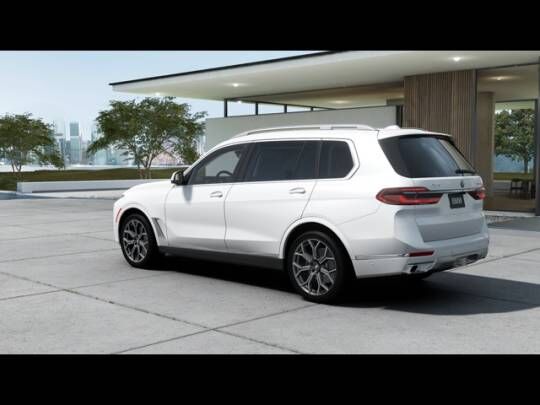 2025 BMW X7
