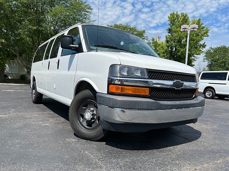 2017 CHEVROLET Express