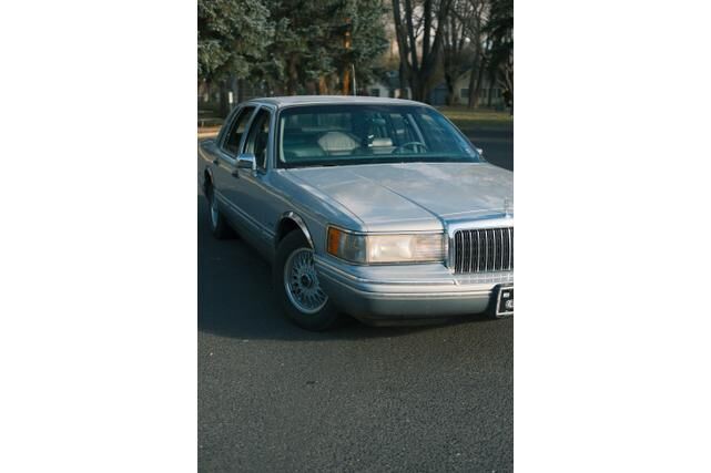 Lincoln Town Car