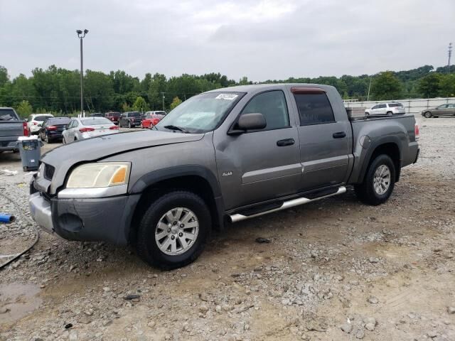 Mitsubishi Raider