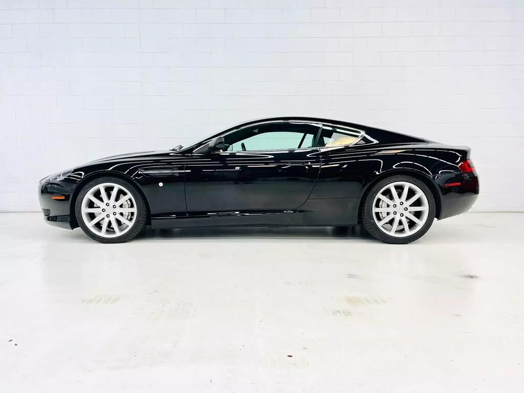 Aston Martin DB9