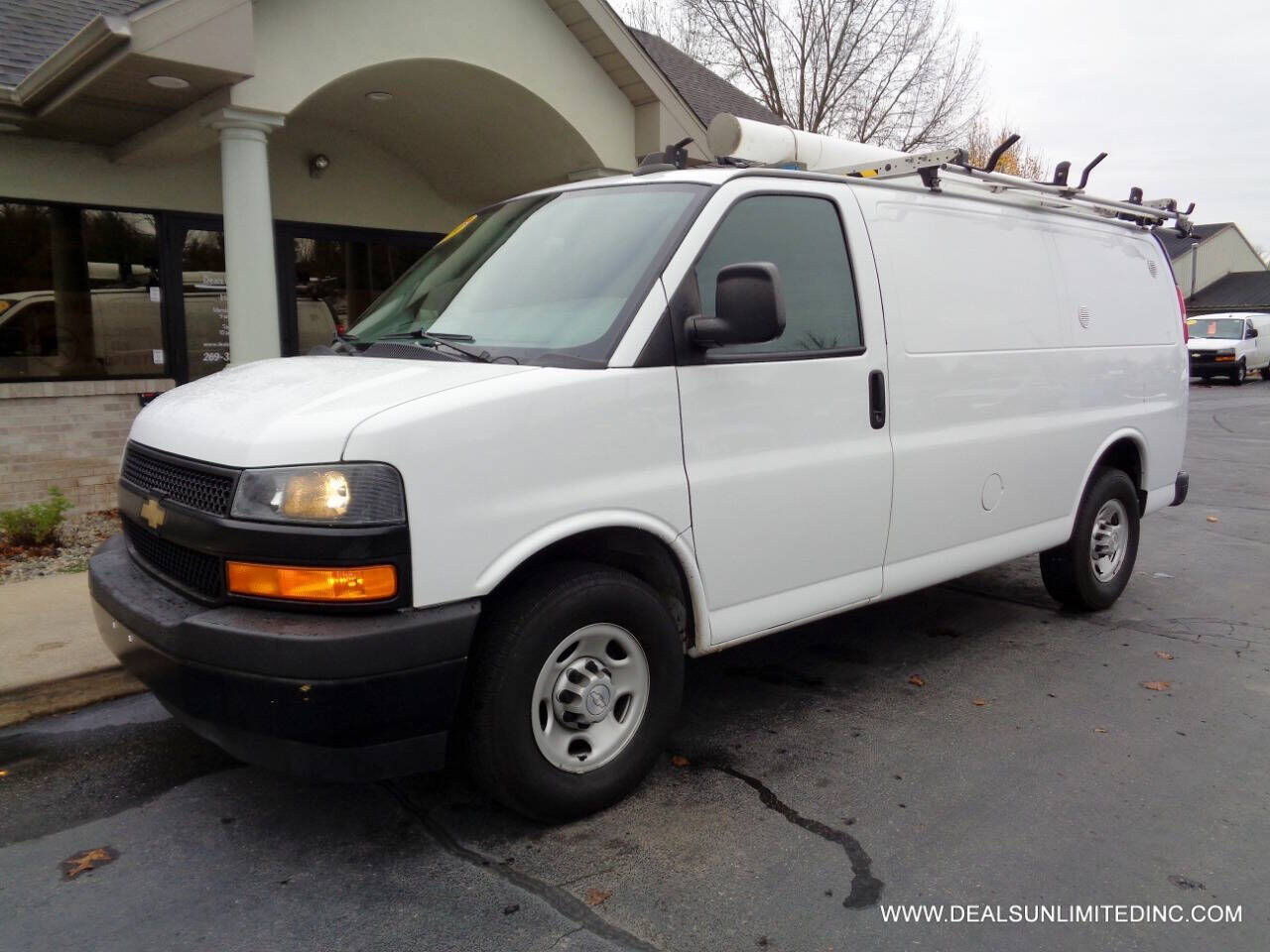 2019 CHEVROLET Express