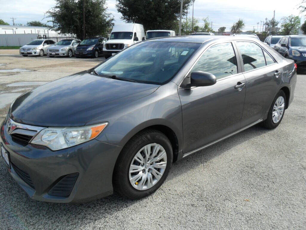 2014 TOYOTA Camry