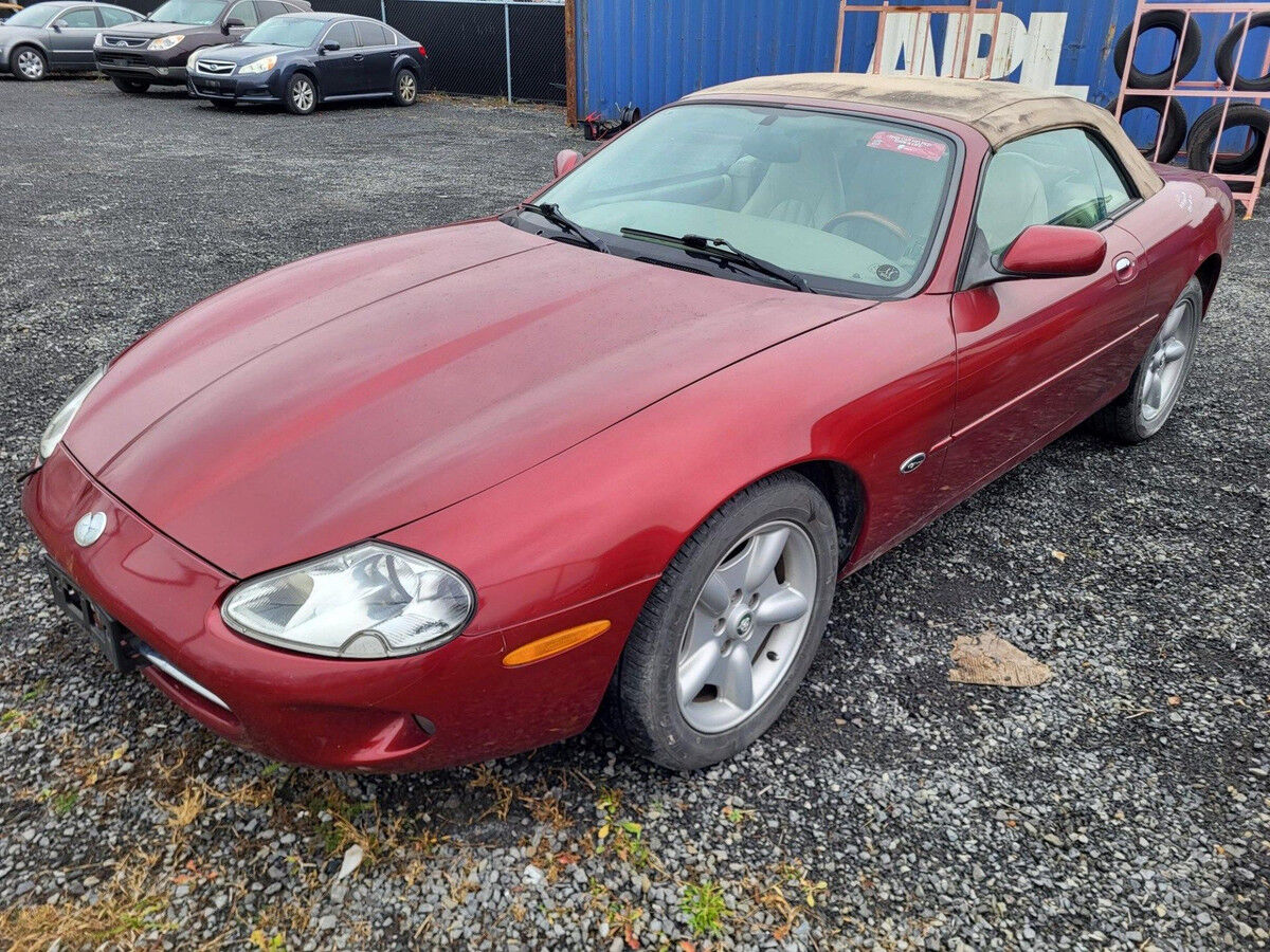 Jaguar XK8