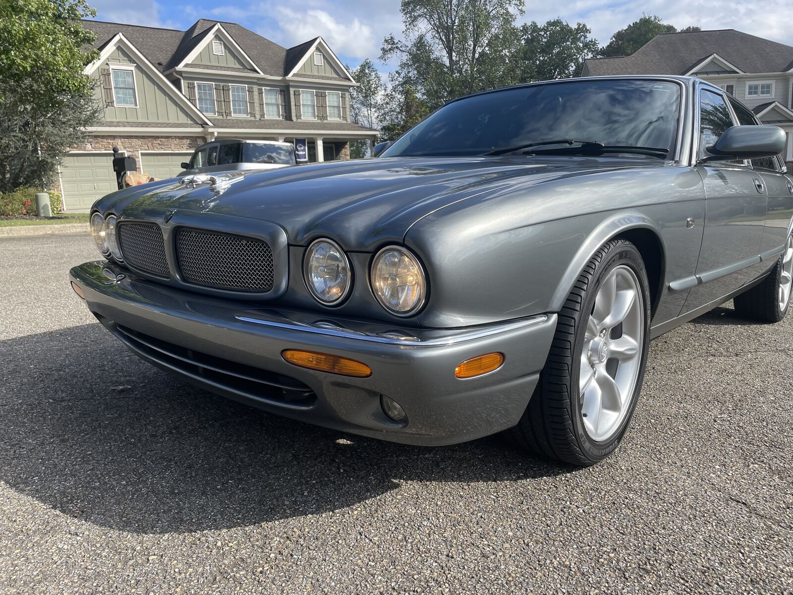 Jaguar XJR