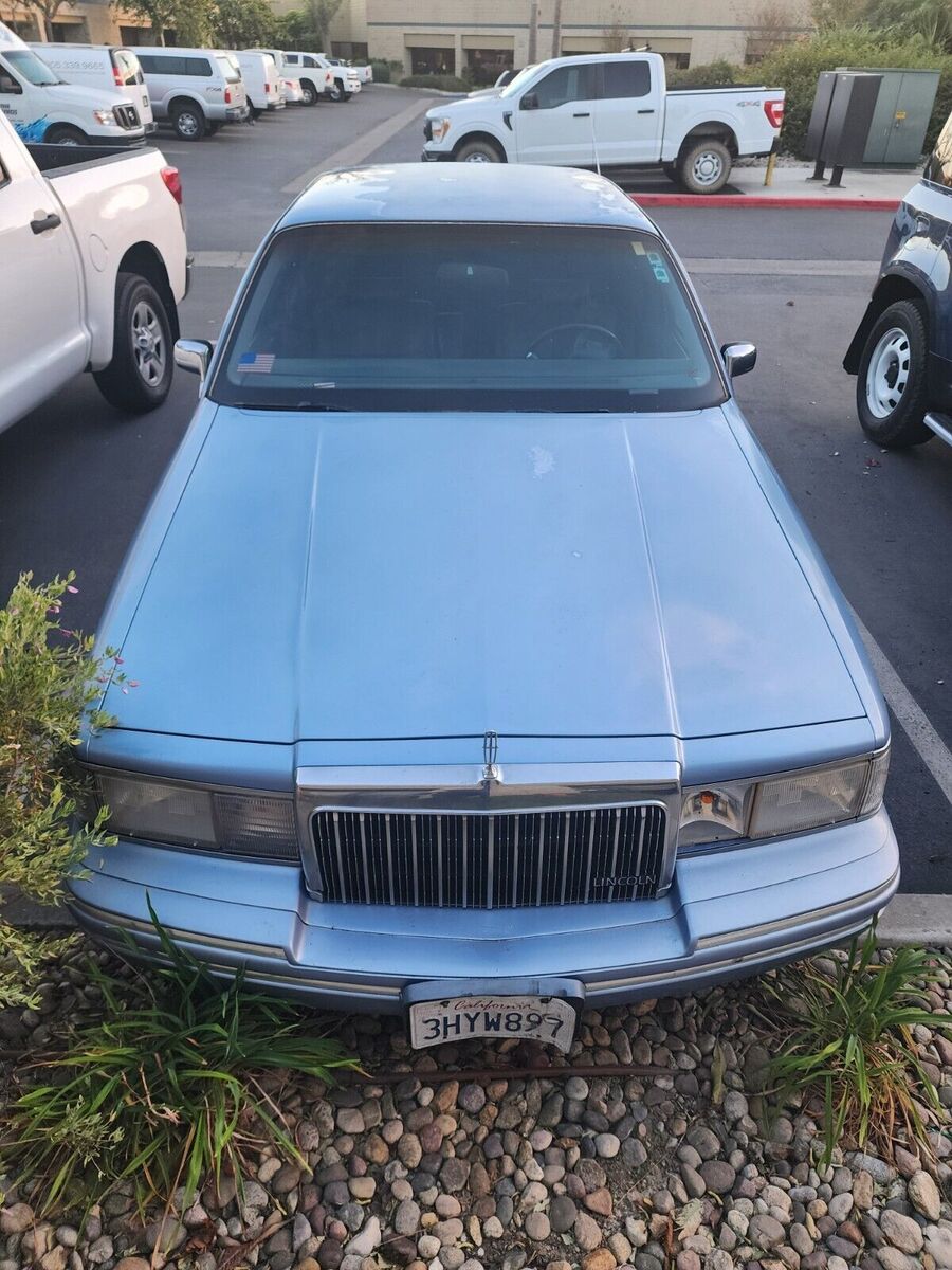 Lincoln Town Car