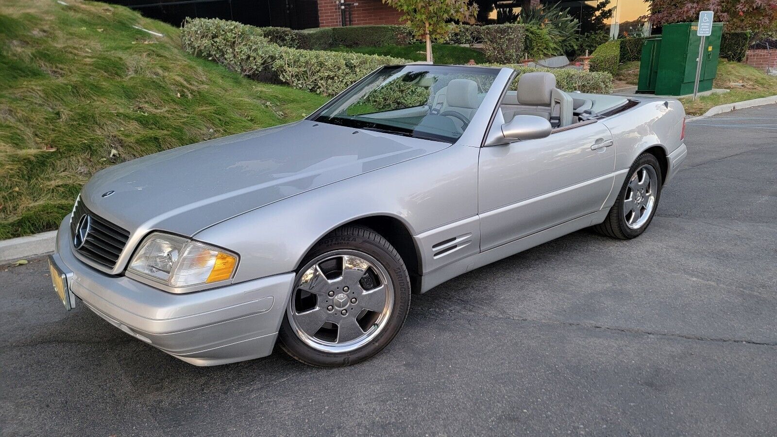 Mercedes-Benz SL-Class