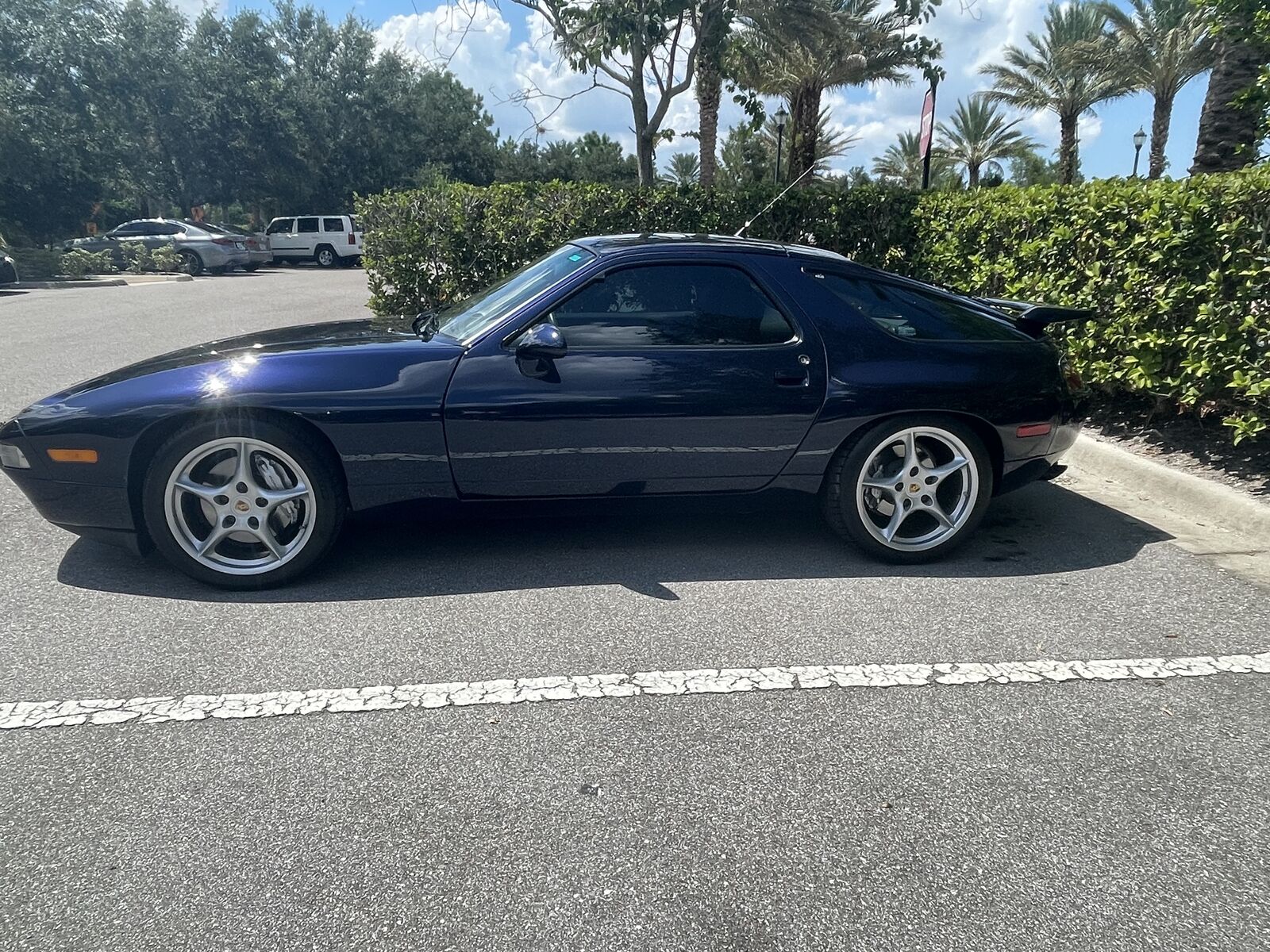 Porsche 928