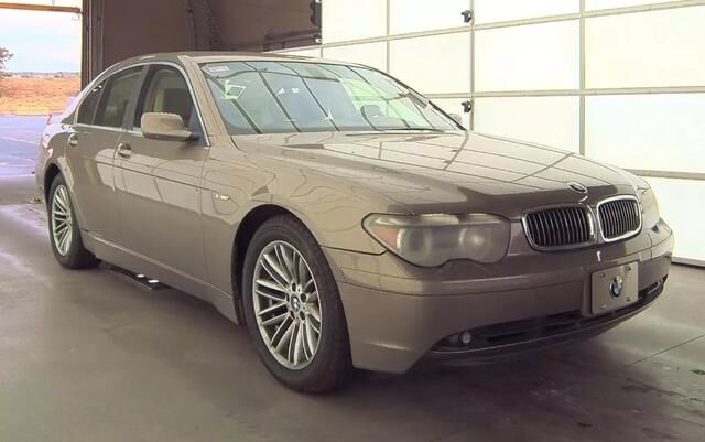 BMW 745i