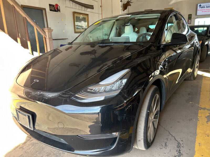 2021 TESLA Model Y