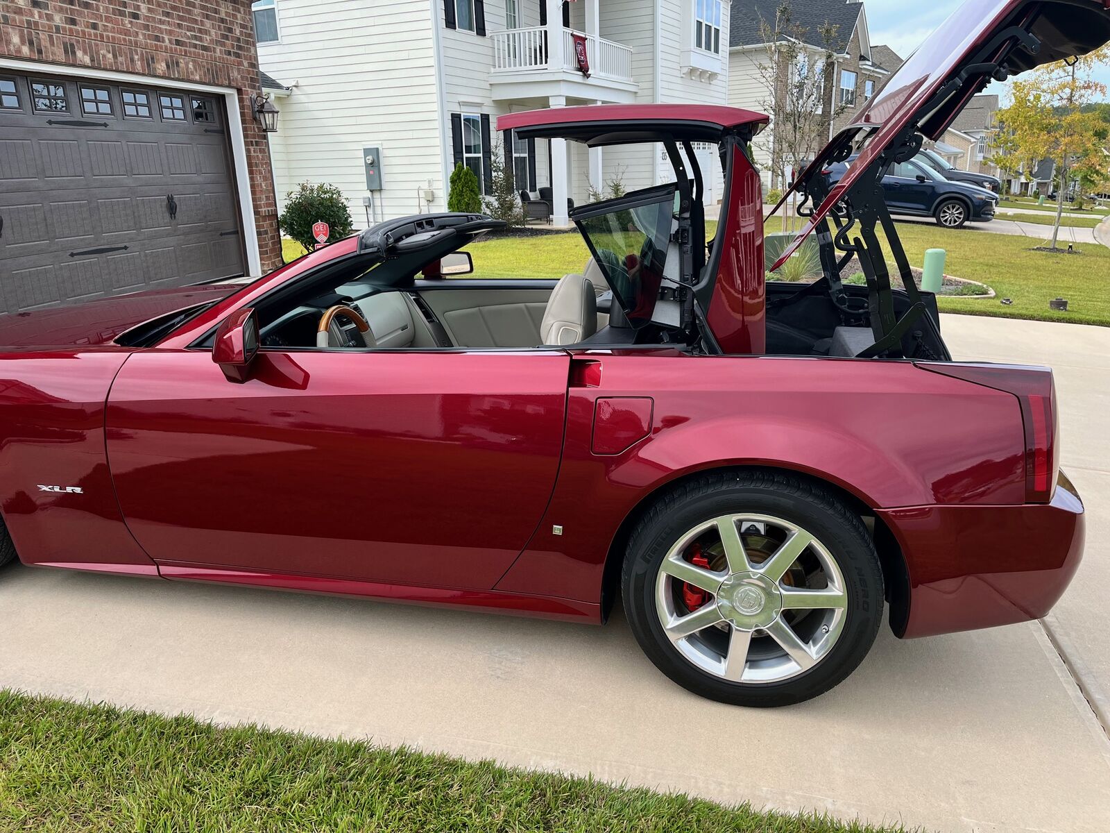 Cadillac XLR