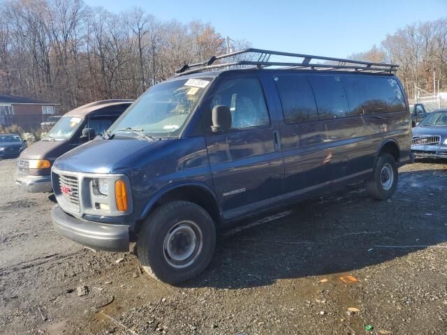 GMC Savana
