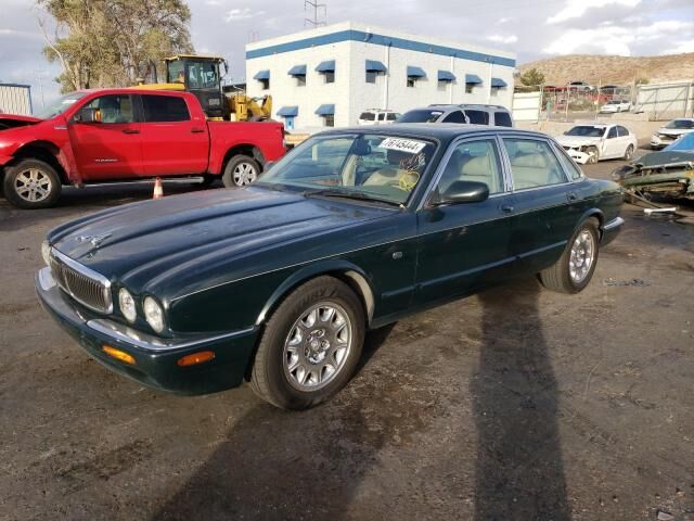 Jaguar XJ8