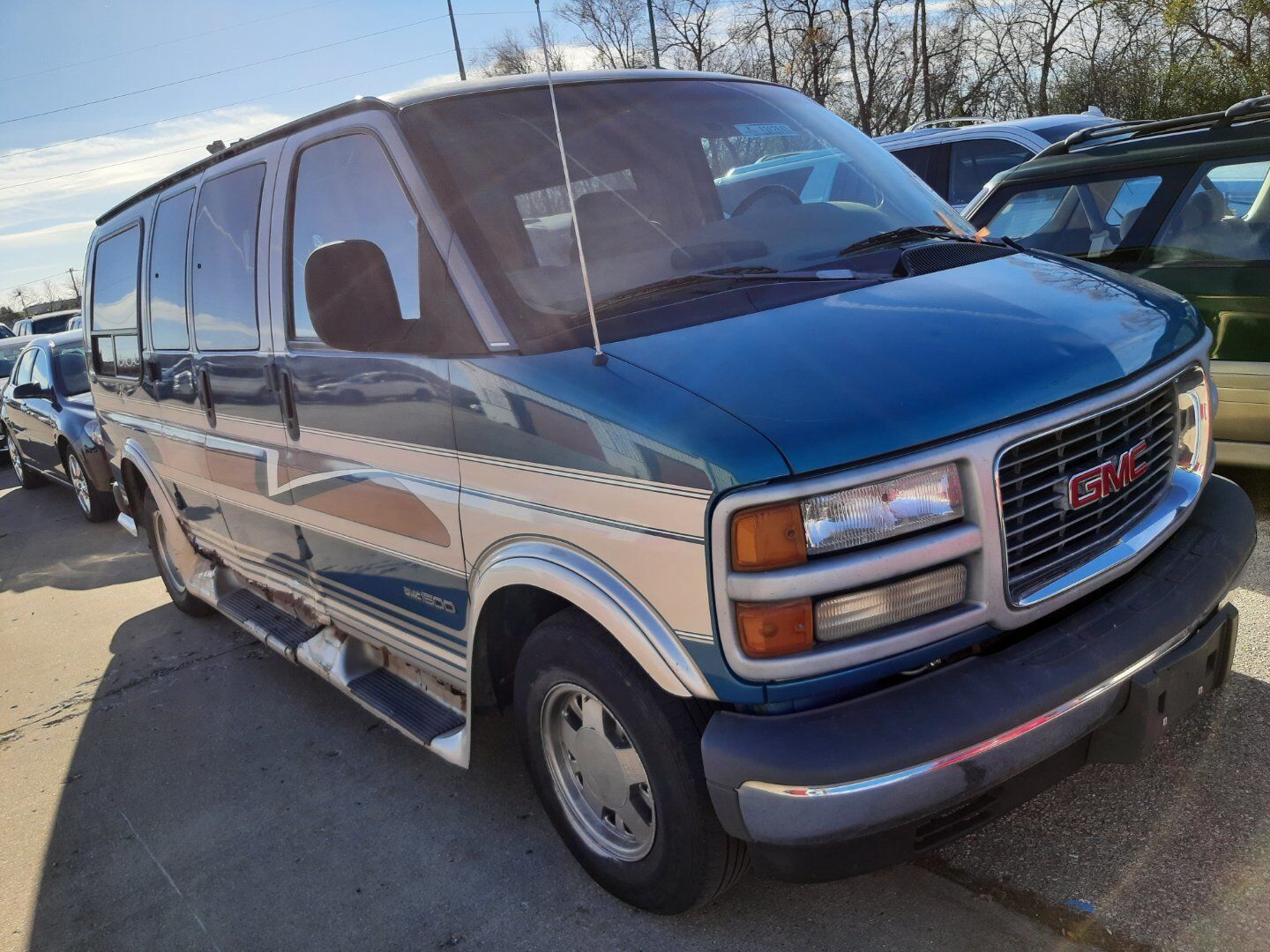 GMC Savana