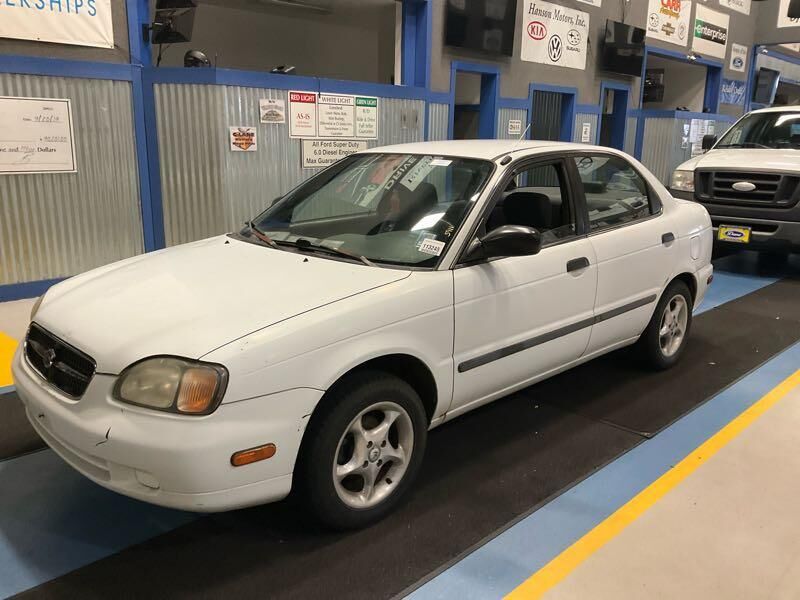 Suzuki Esteem