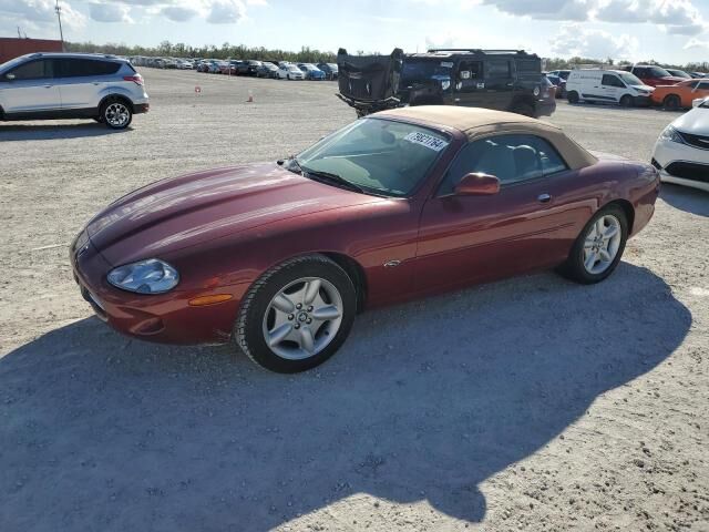 Jaguar XK8