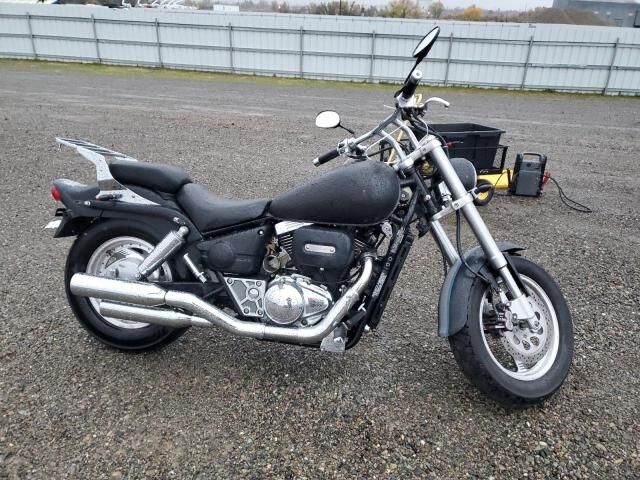 Suzuki VZ800