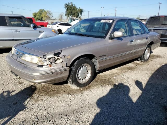 Ford Crown Victoria
