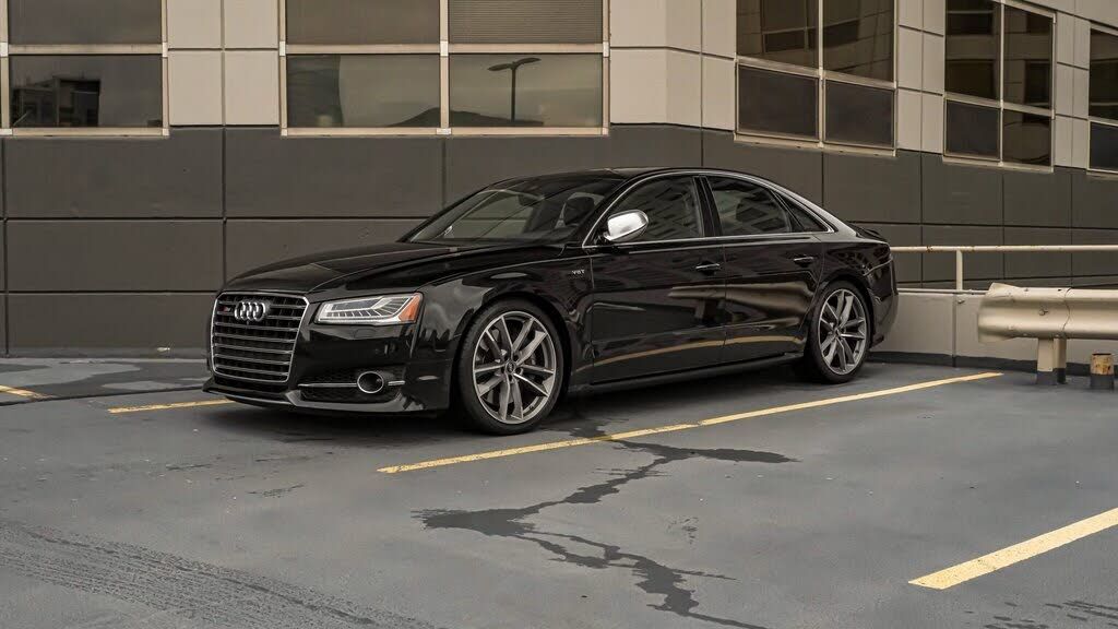 Audi S8