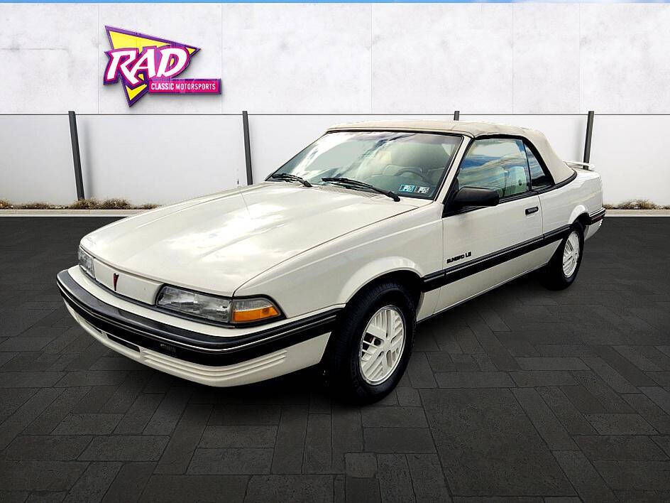 Pontiac Sunbird