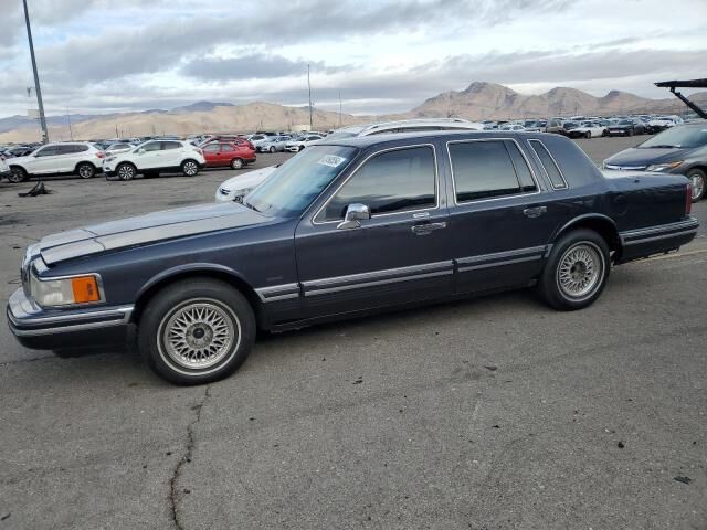 Lincoln Town Car