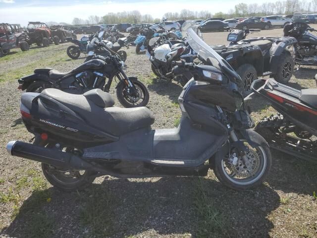 Suzuki AN650
