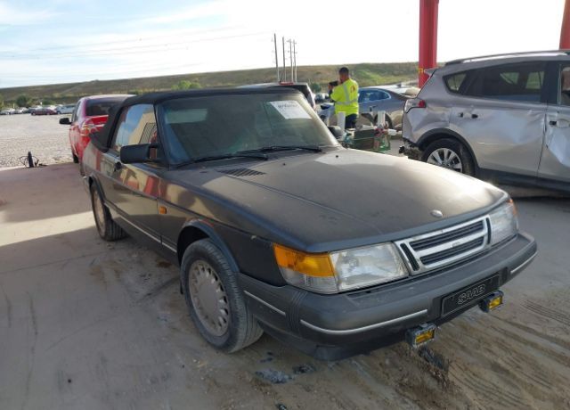 Saab 900