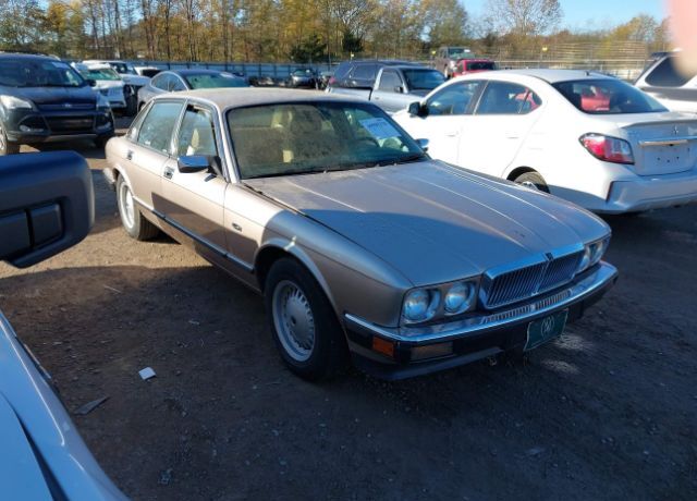 Jaguar XJ6
