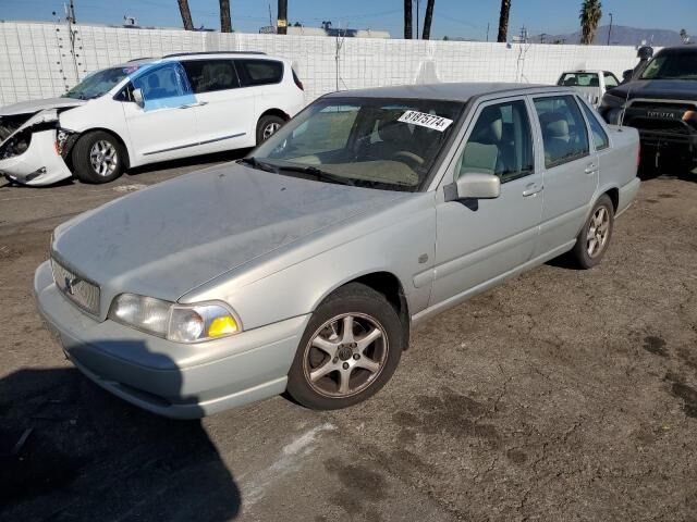 Volvo S70