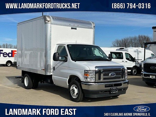 2024 FORD E-350