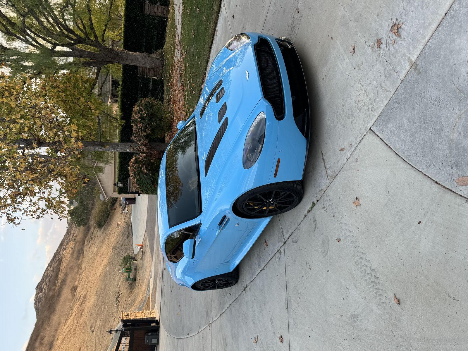 Aston Martin V12 Vantage