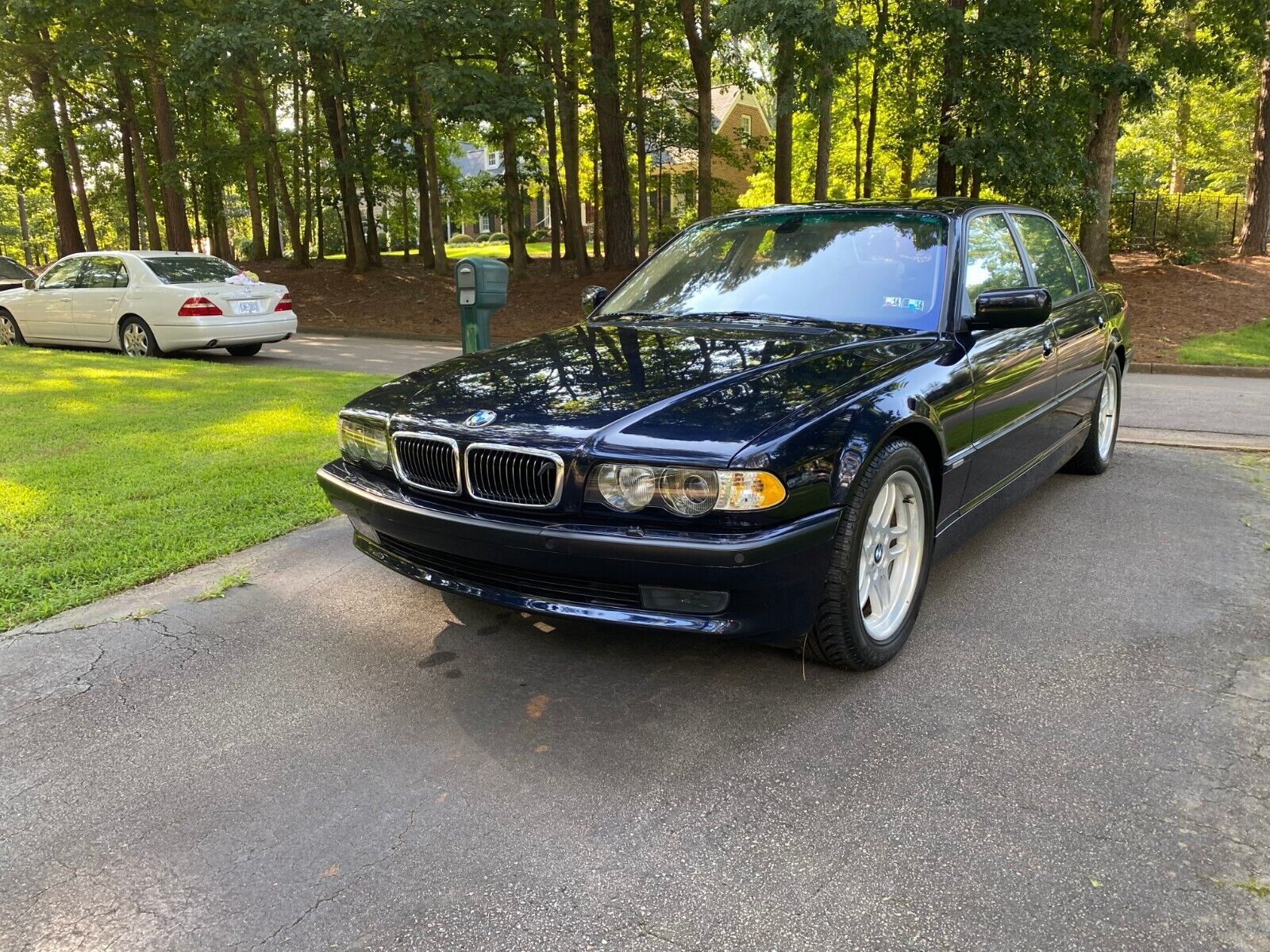 BMW 750i