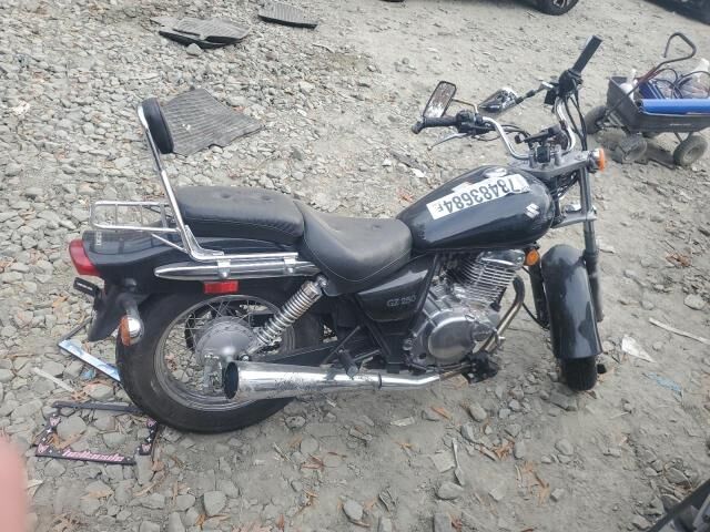Suzuki GZ250