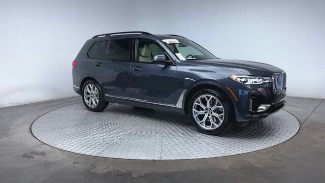 2021 BMW X7