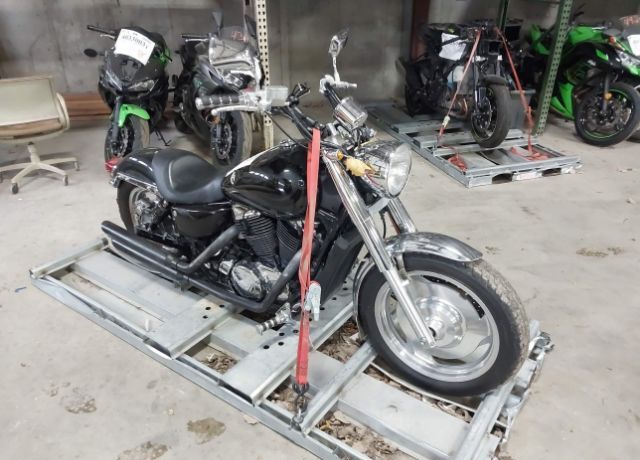 Honda VT1100C2 (SHADOW SABRE)