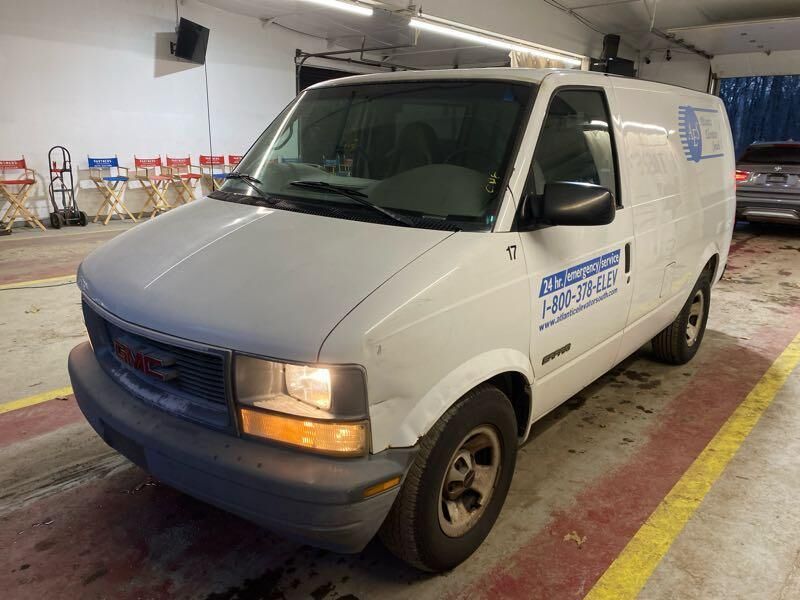 GMC Safari