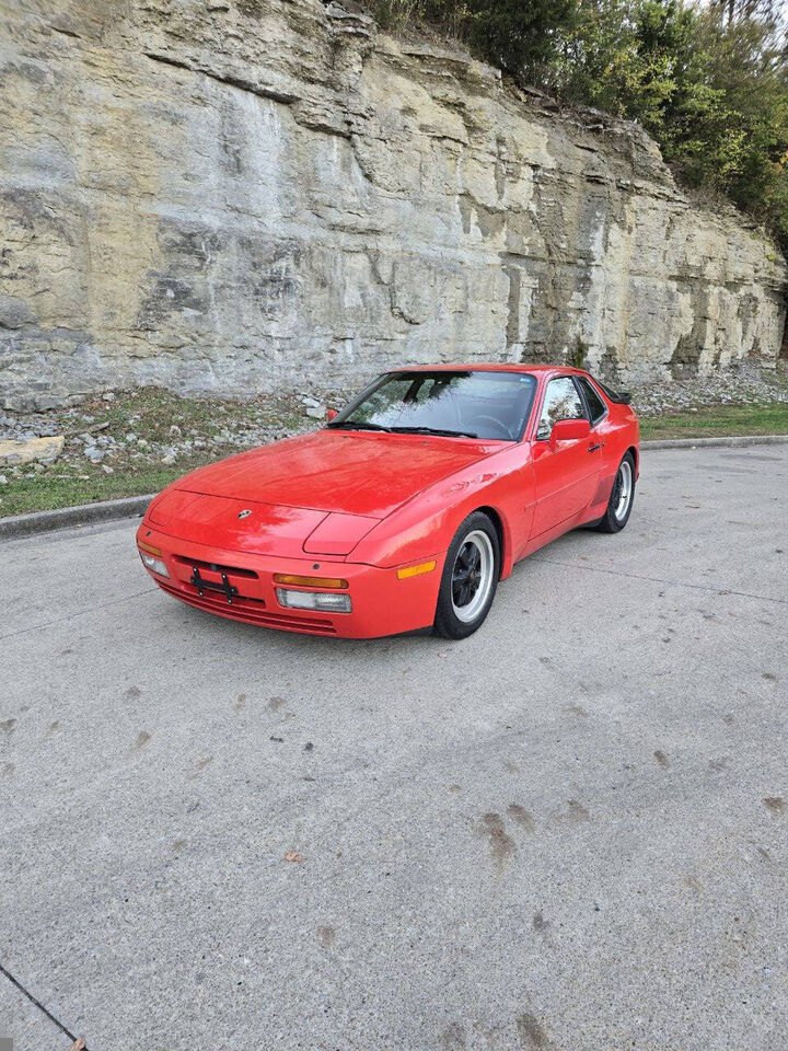 1986 PORSCHE 944