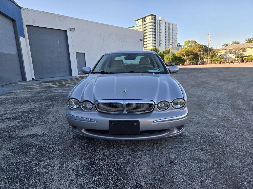 Jaguar X-Type