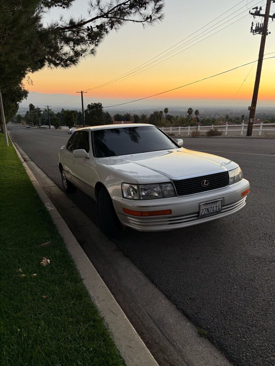 Lexus LS