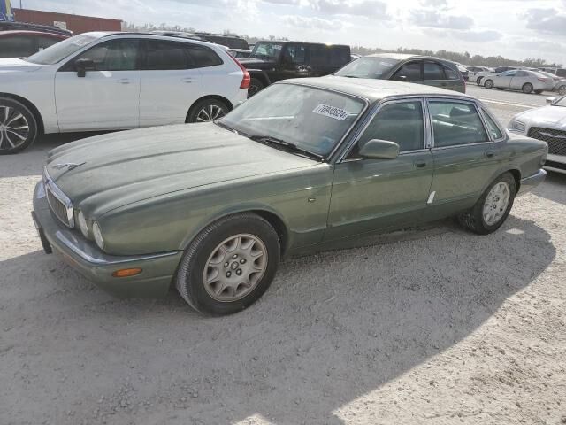 Jaguar XJ8