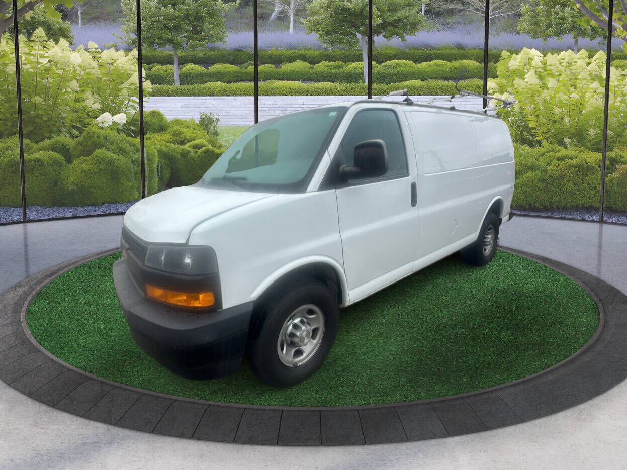 2020 CHEVROLET Express