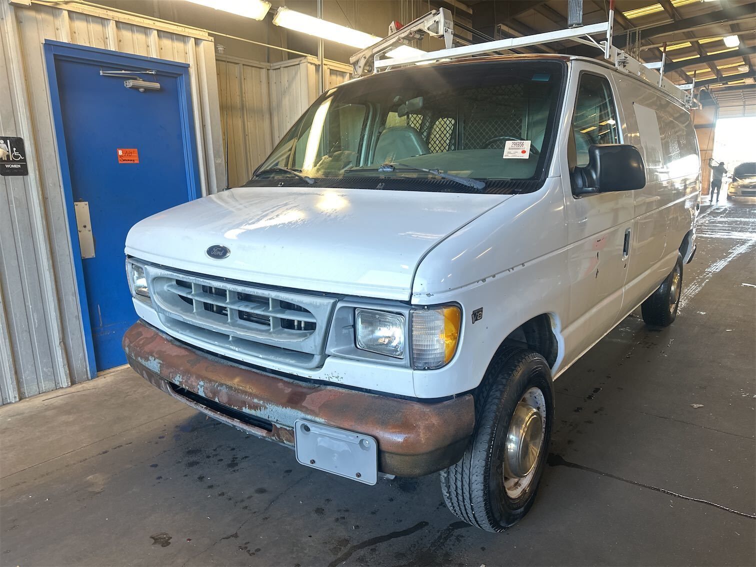 Ford E-250