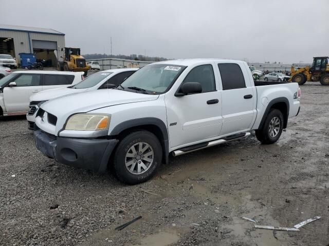 Mitsubishi Raider