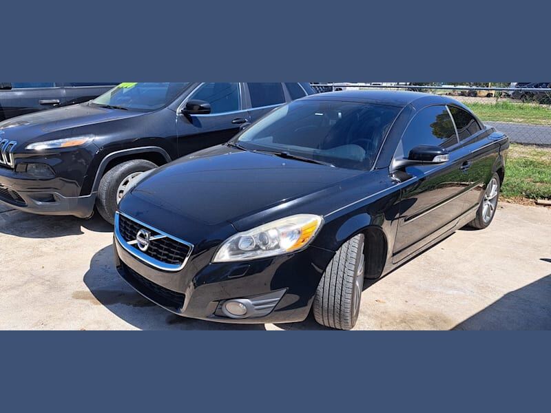 2011 VOLVO C70