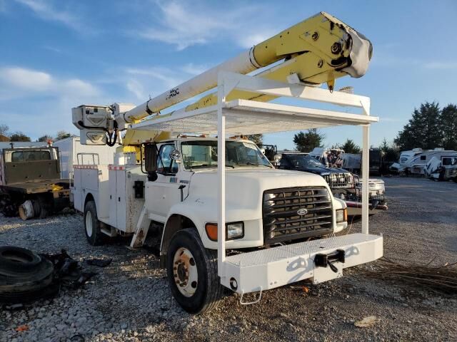 Ford F-800