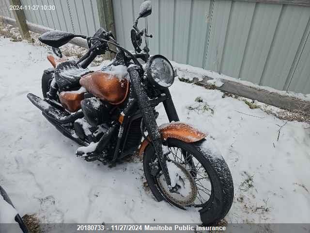 Honda VT750 (Shadow Phantom)