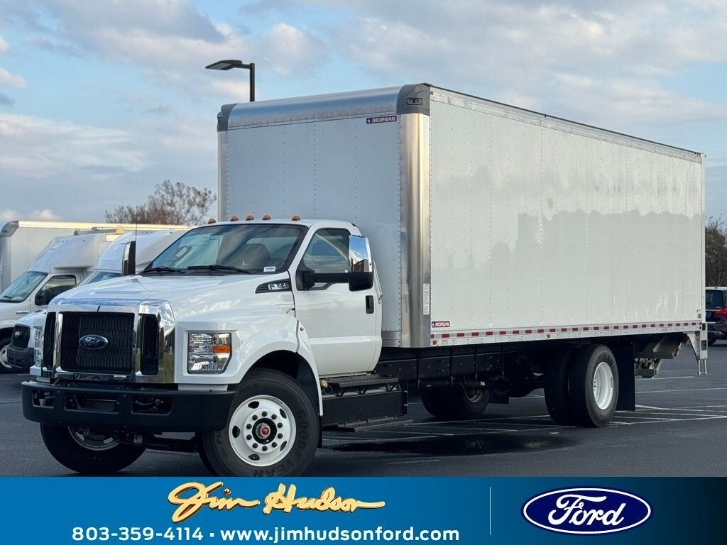 2025 FORD F-650