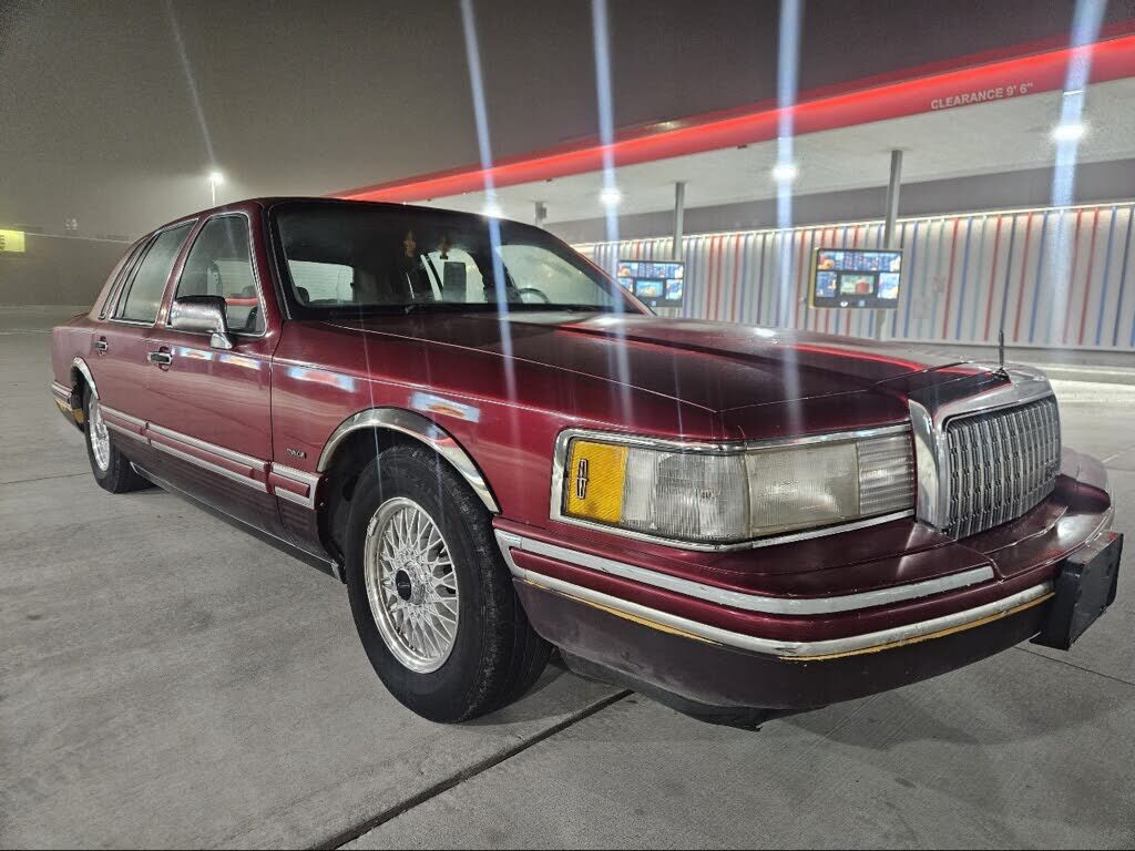 Lincoln Town Car