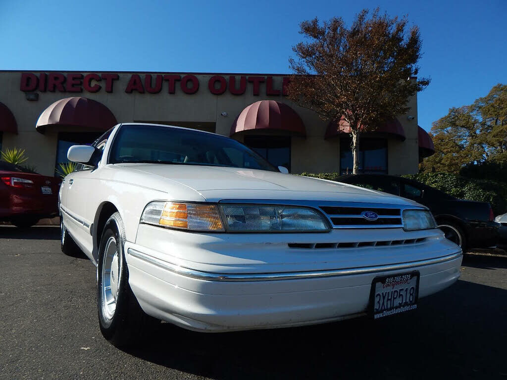 Ford Crown Victoria