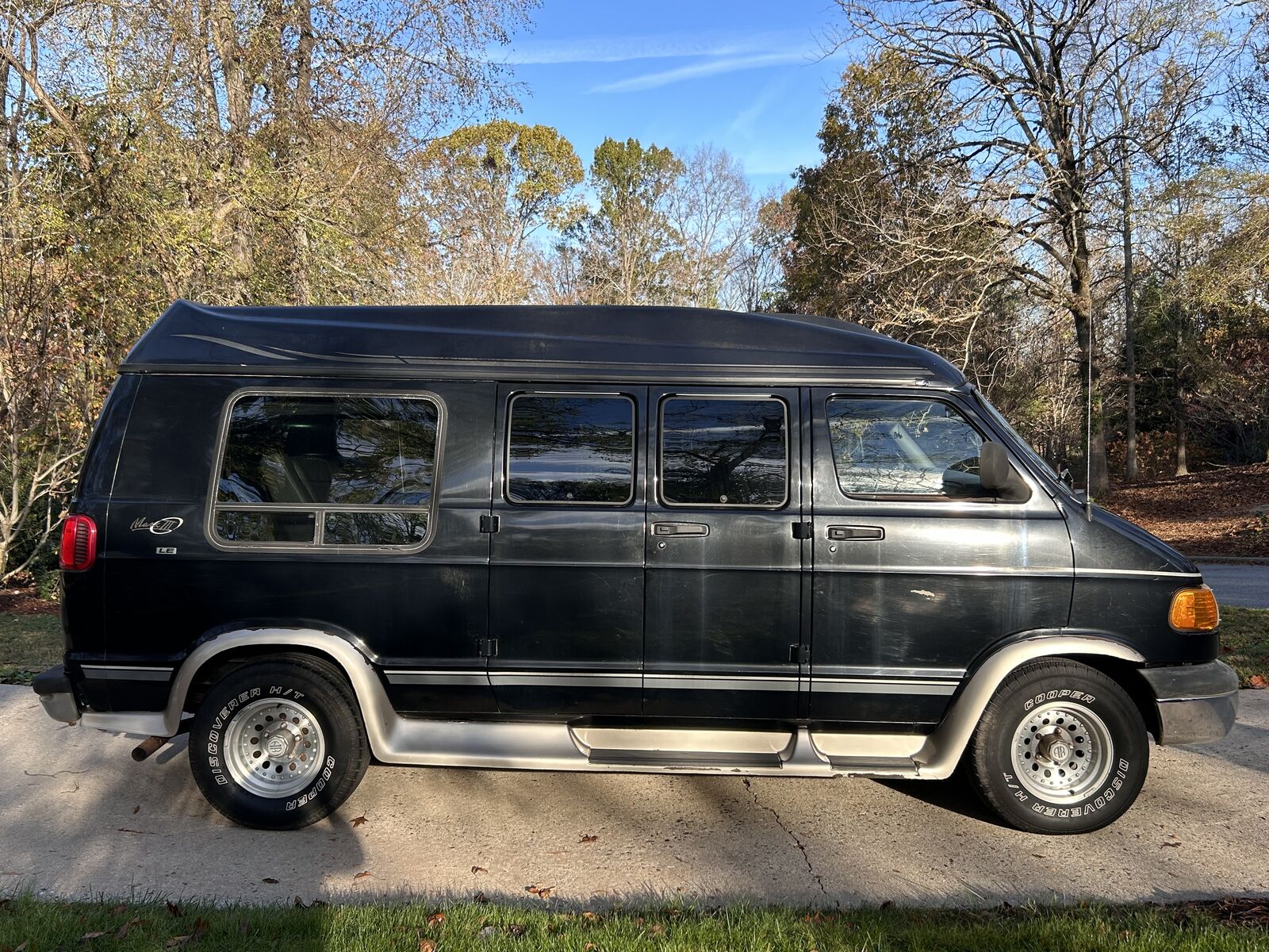 Dodge Ram Van